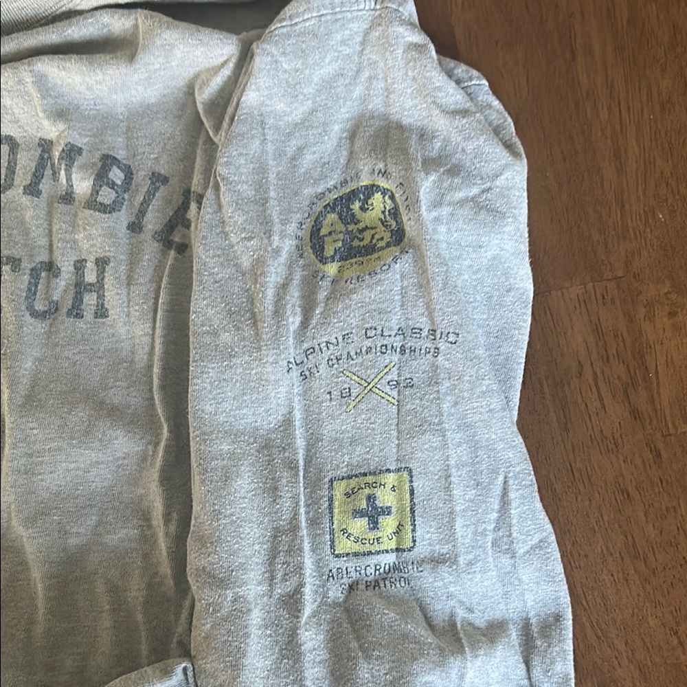 Vintage Abercrombie & Fitch Gray men’s long sleeve t-shirt - Picture 3 of 3